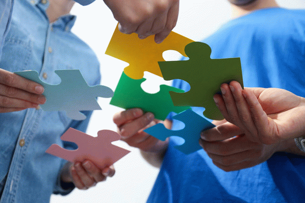 راهنمای کسب درآمد از فروش دوره‌های آنلاین بهبود مهارت‌های شغلی